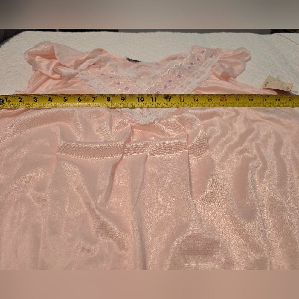 Vandemere NWT Vintage Light Pink Nightgown Women's Size Medium - Picture 5 of 11
